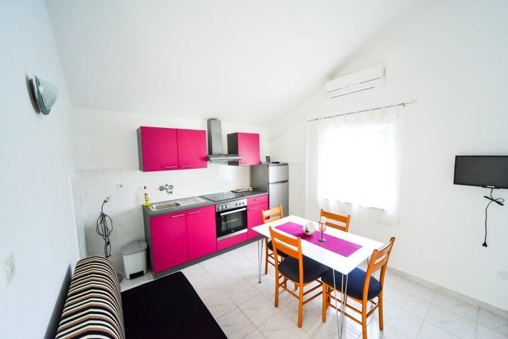 Apartments Valentina Петрчане Экстерьер фото