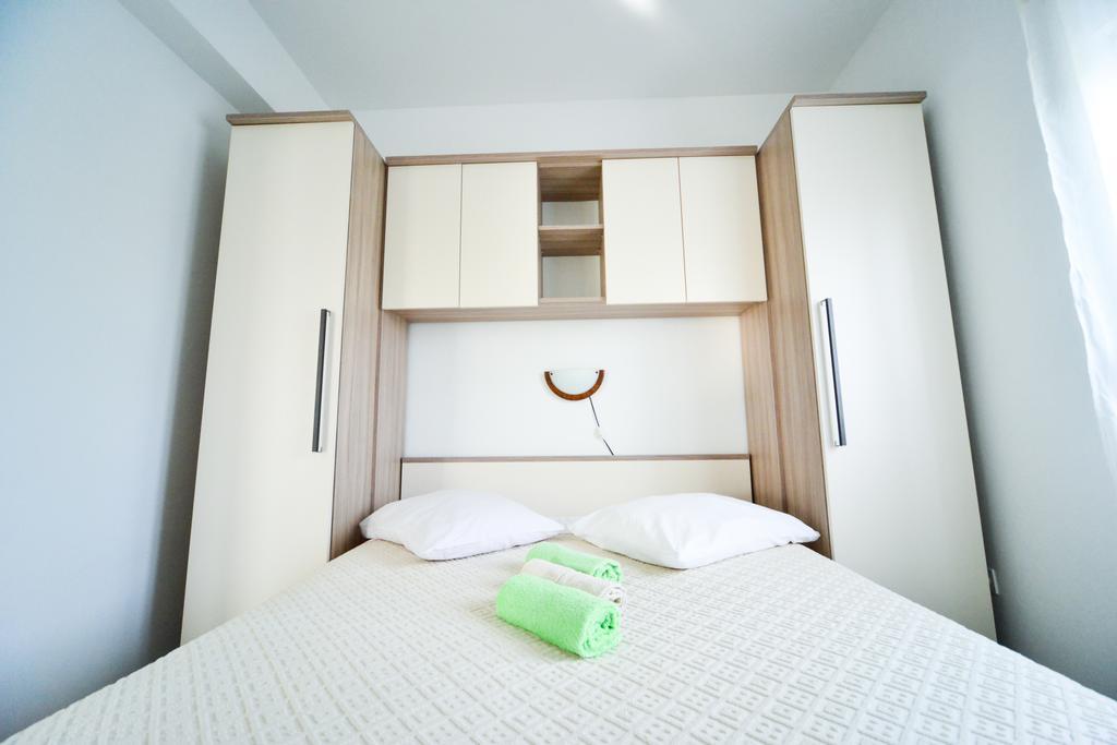 Apartments Valentina Петрчане Экстерьер фото